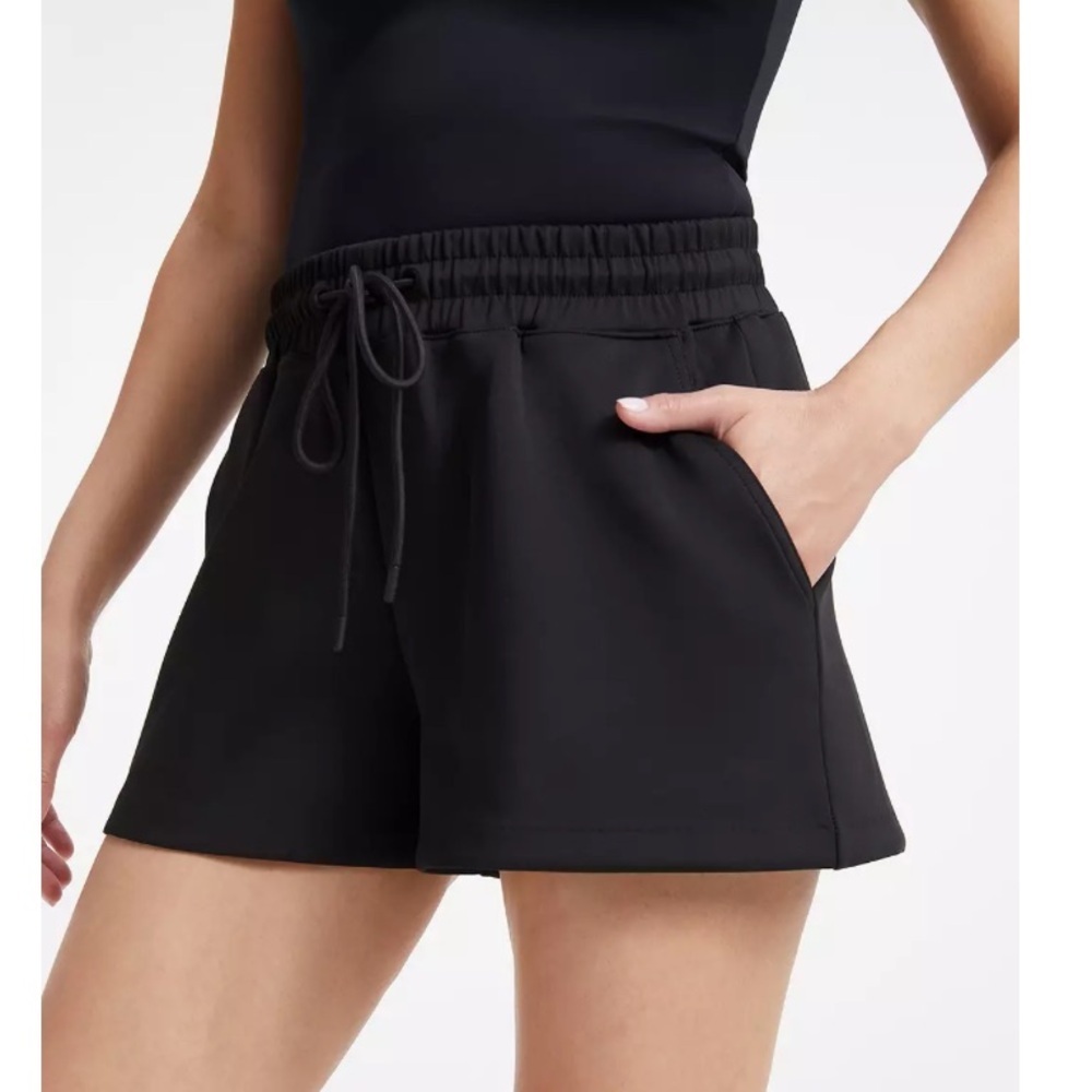 Good American Women's Scuba Drawstring Black Shorts Size Large - Picture 3 of 6